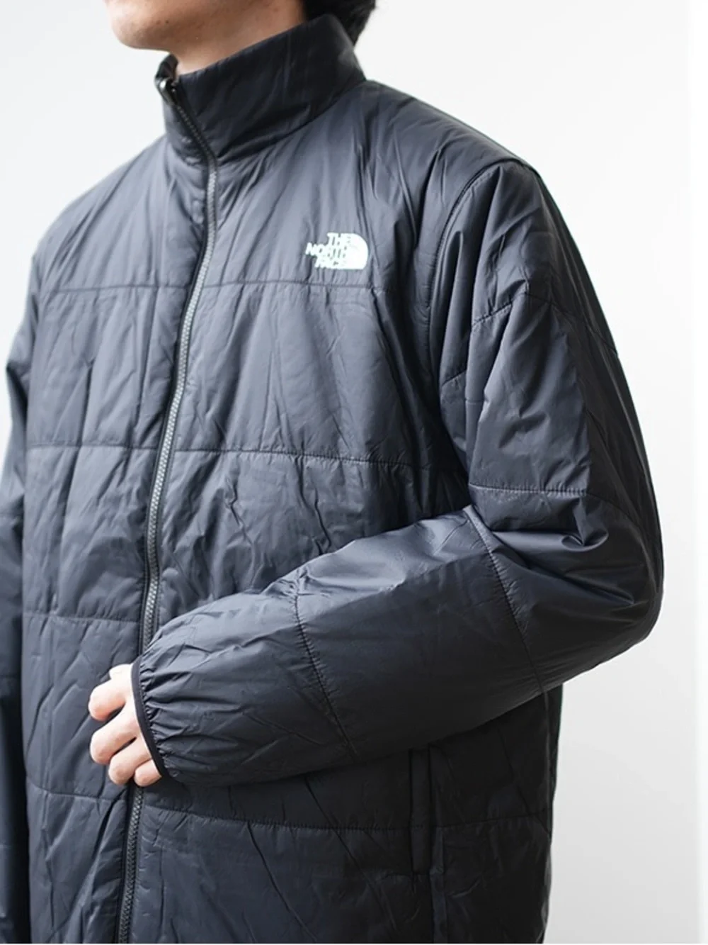 The North Face Bombay Hyvent Lightweight Puffer Jacket Black Size Men’s Large